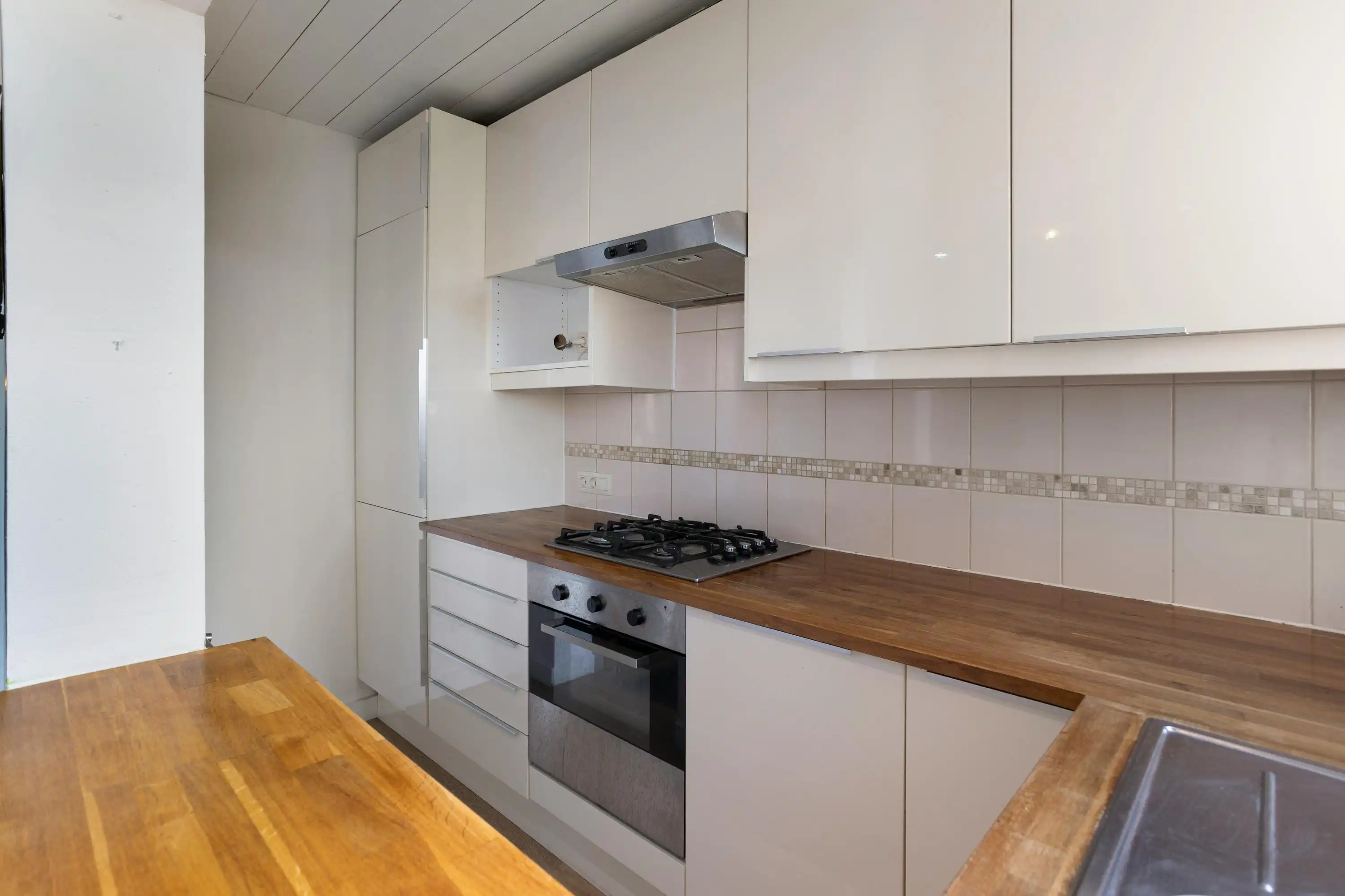 Huis met twee slaapkamers en terras te koop in Deurne! foto 9