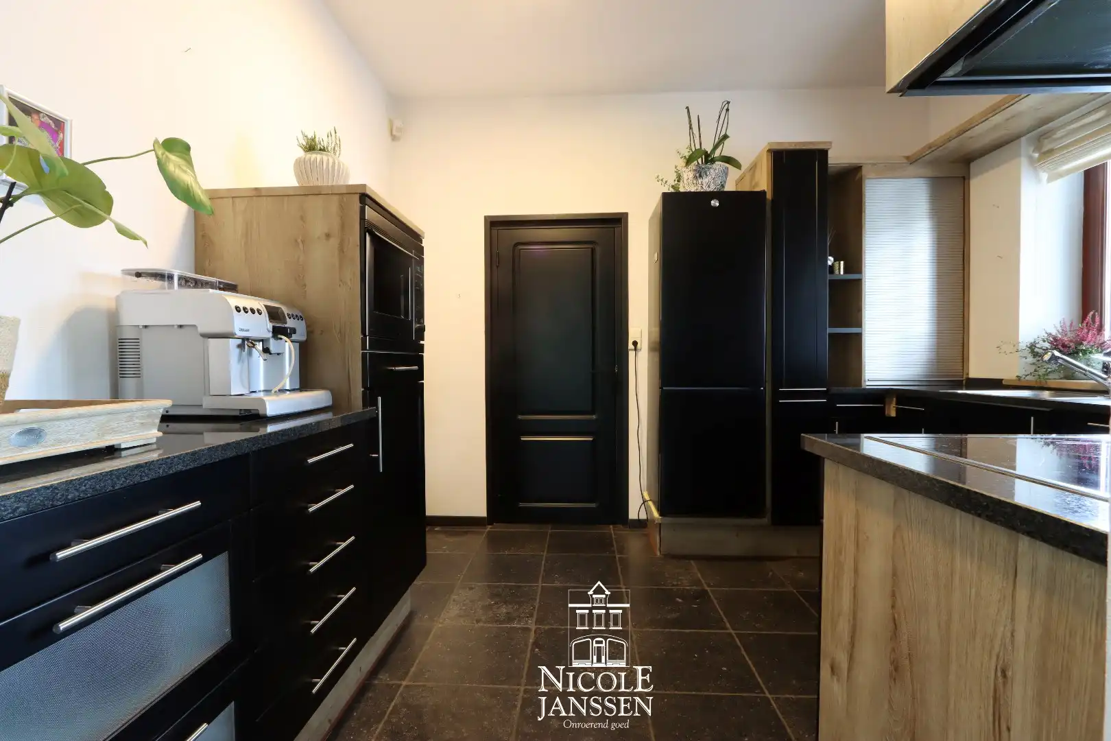 Ruime vrijstaande woning  foto 13