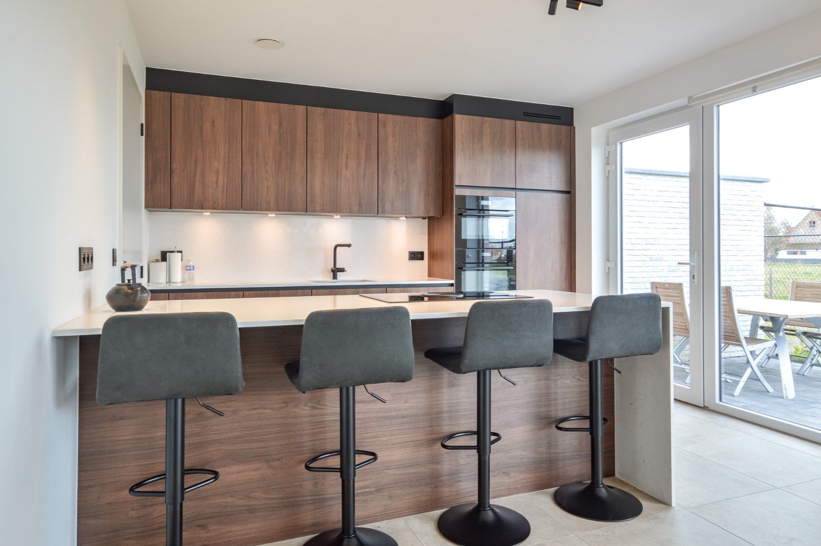 Instapklare halfopen nieuwbouwwoning te Varsenare! foto 9