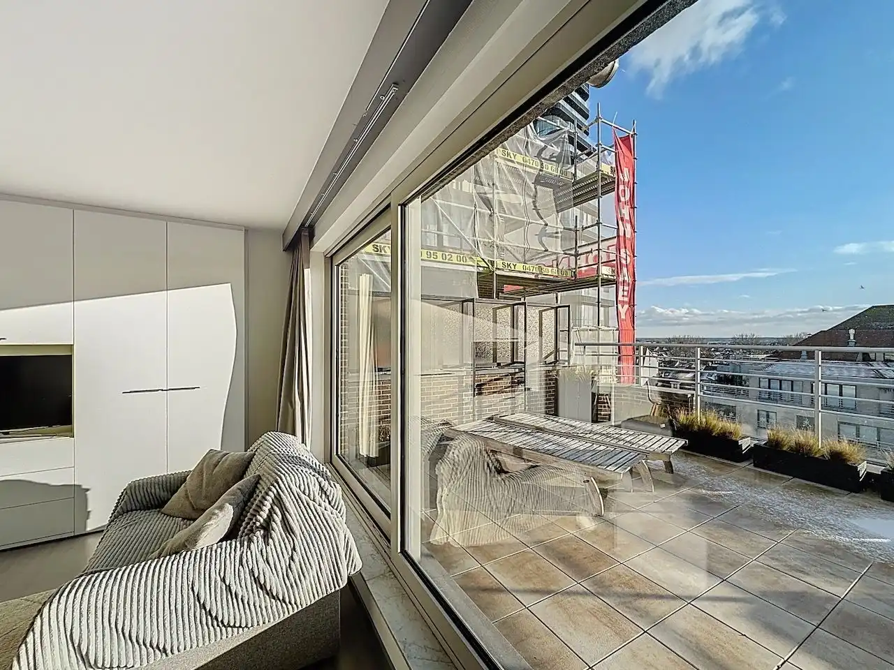 Lichtrijke penthouse met twee terrassen op de Elizabetlaan. foto 4