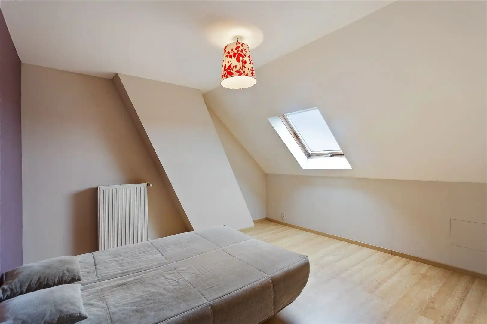 Ruime, lichtrijke woning met terras TE HUUR foto 13
