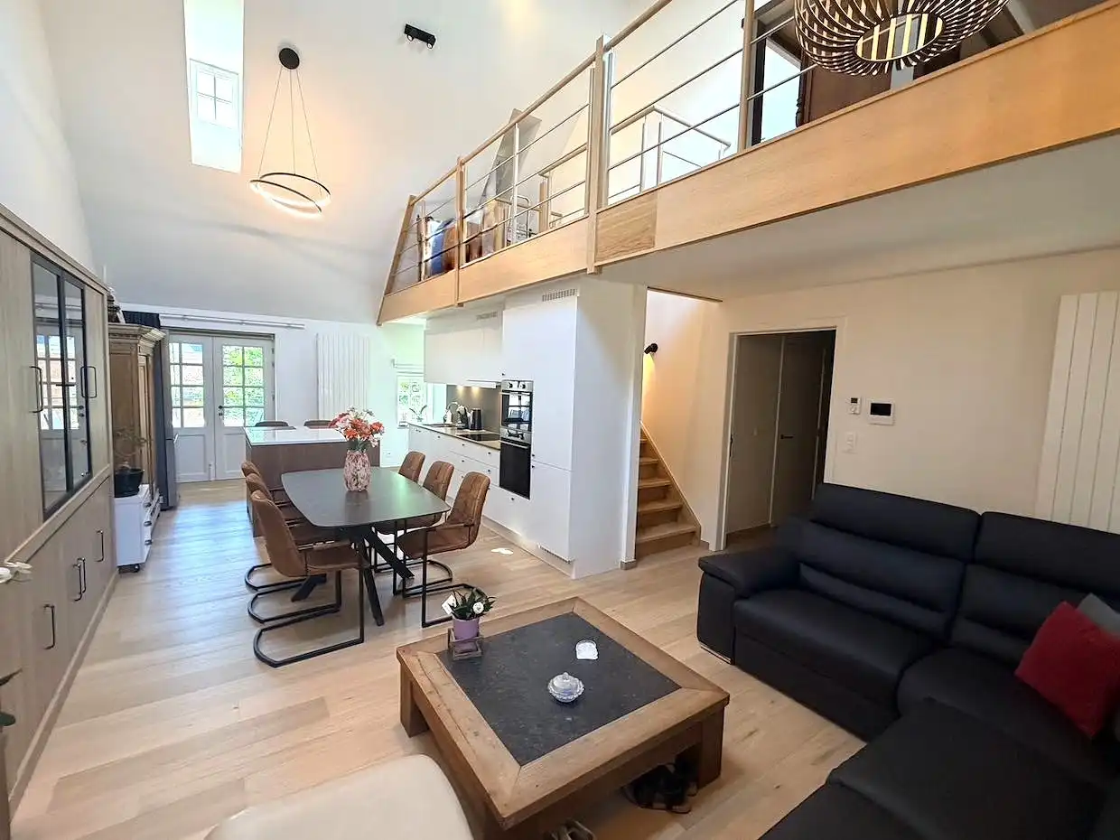 Exclusief duplex-appartement met 2 staanplaatsen en kelder in een unieke parkresidentie foto 3