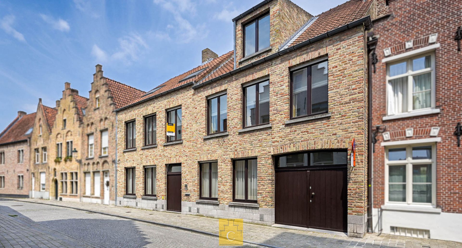 Breedhuis op een schilderachtige en stille ligging in het hart van de binnenstad, met flinke garage en grote stadstuin foto 4