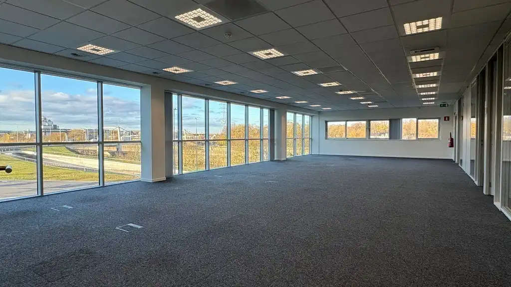 Standalone kantoorgebouw te huur langs R4 in Merelbeke-Melle foto 21