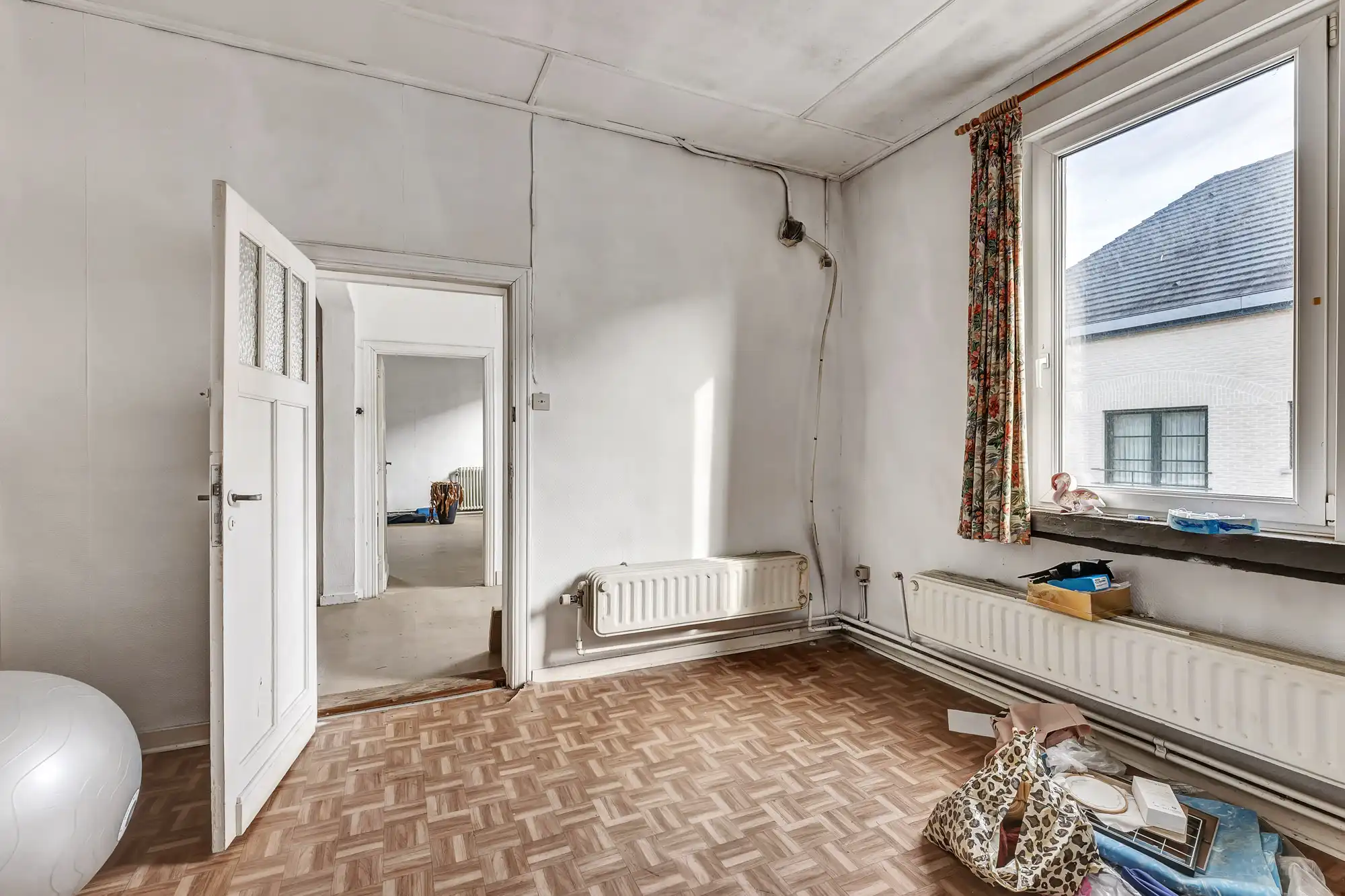 Solide woning met mogelijkheden foto 16