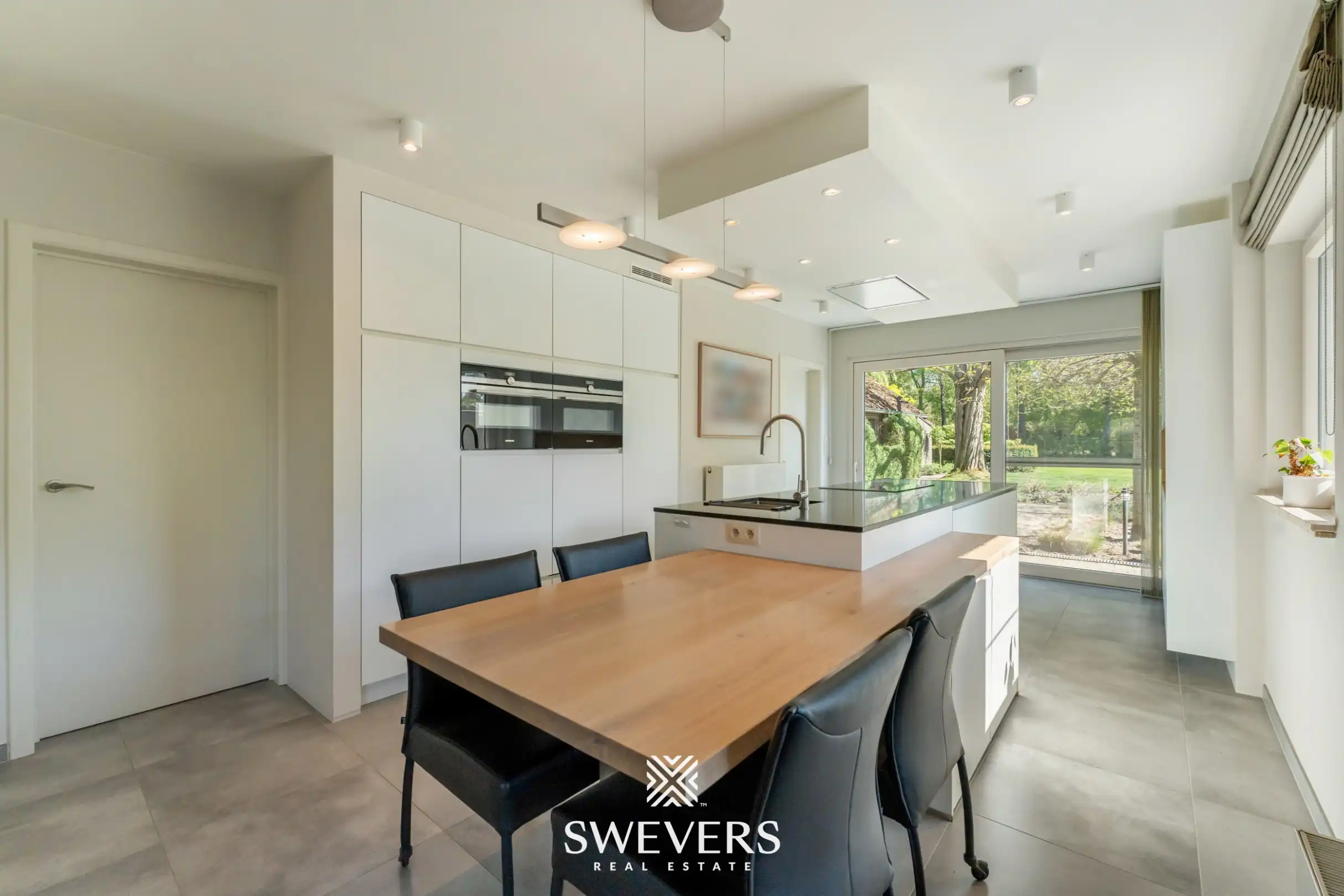 Ruime, instapklare woning op een perceel van 10a74 in het groene Helchteren foto 11