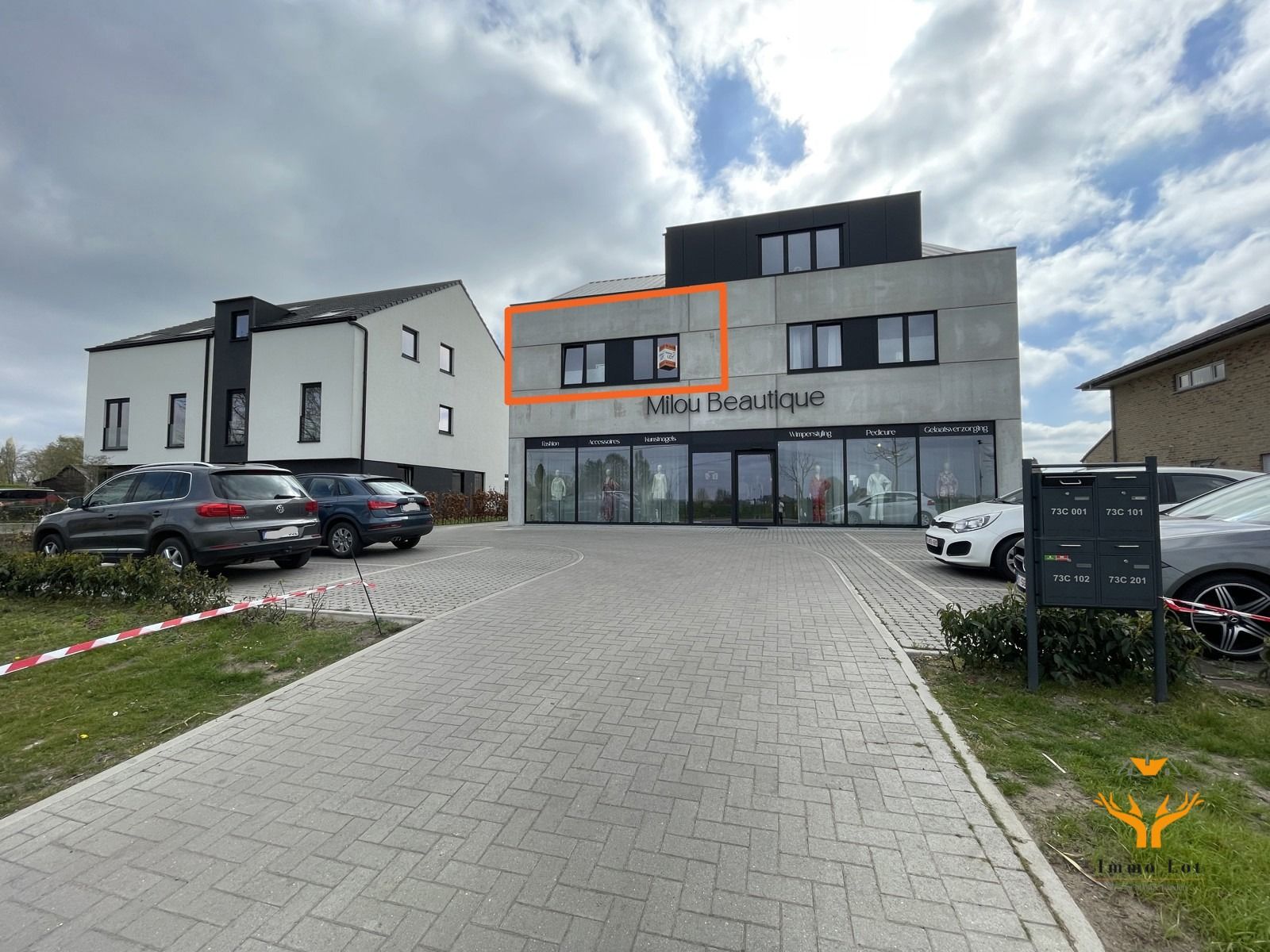 Nieuwbouwappartement met ruim terras foto {{pictureIndex}}