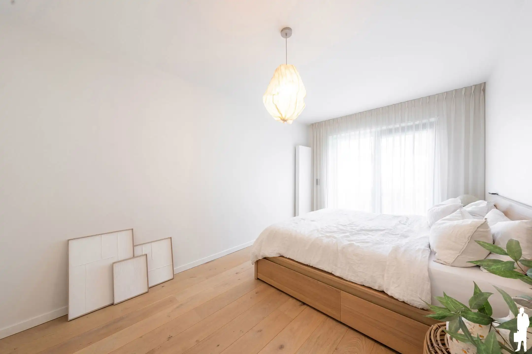 Gerenoveerd appartement met 2 slpks, tuin en autostaanplaats foto 18