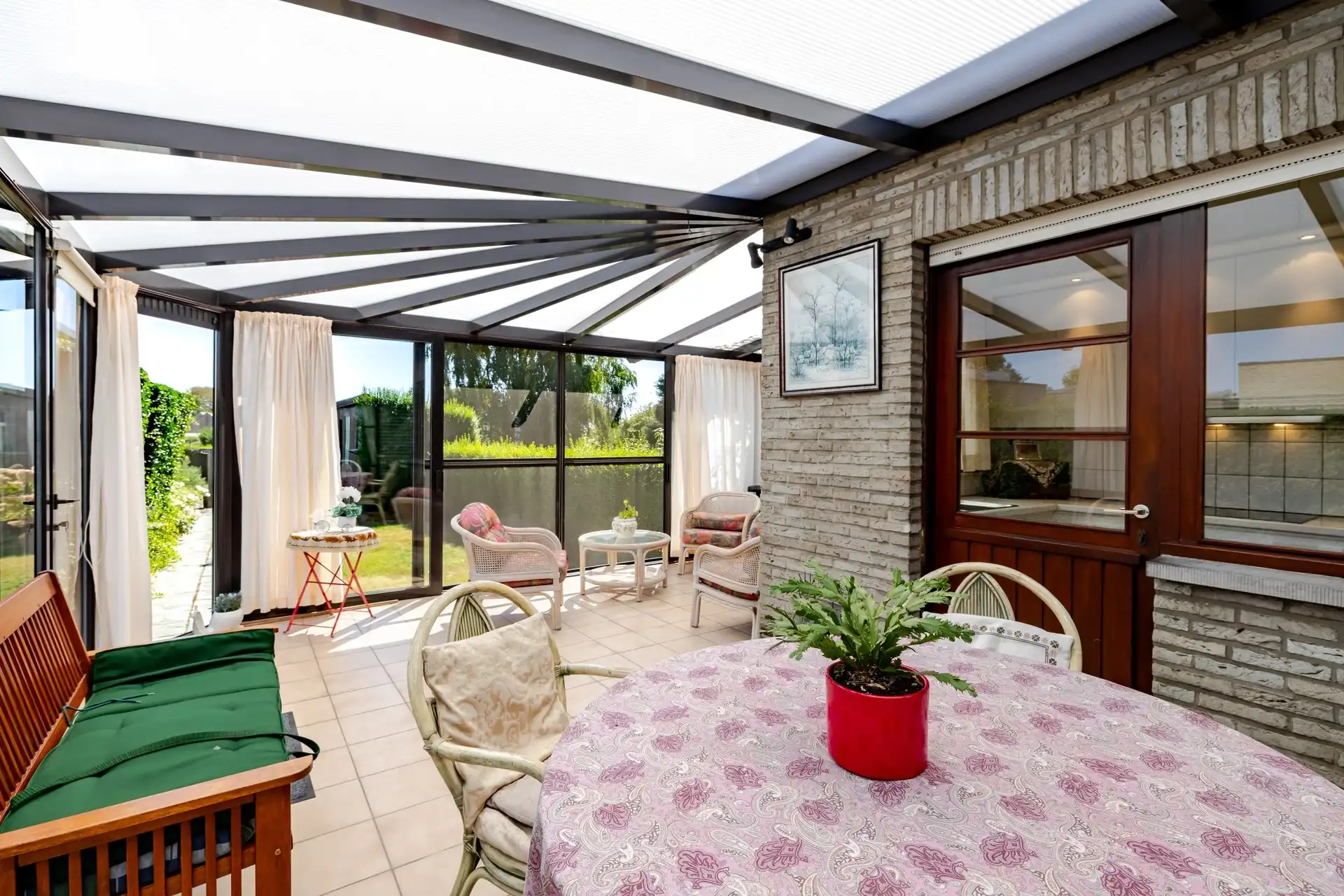 Statige woning met 3 slks, zuidgerichte tuin en veel parkeermogelijkheid foto 11
