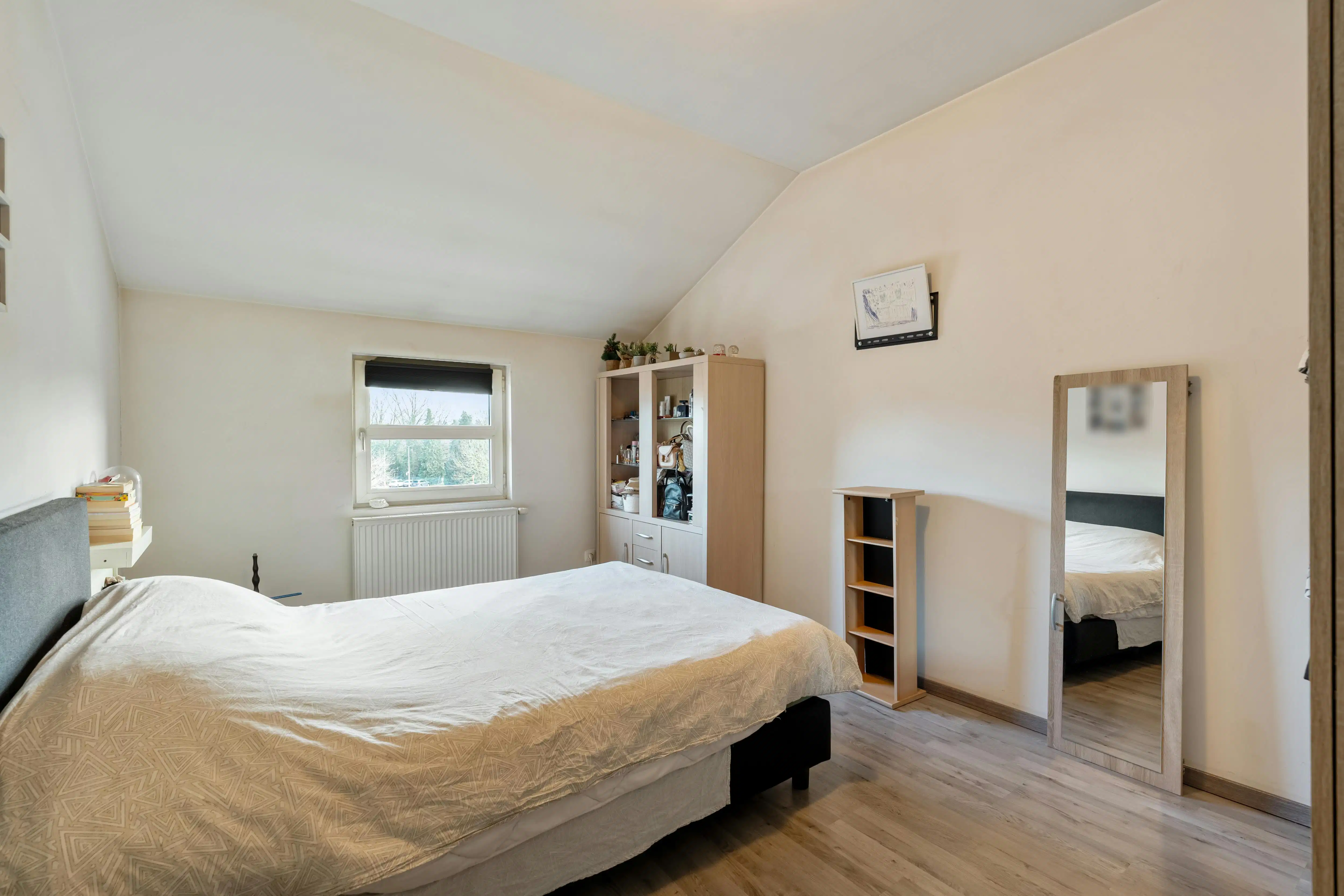 Rendabele opbrengsteigendom met handelspand, magazijn, woonst en 2 appartementen in Genk foto 17