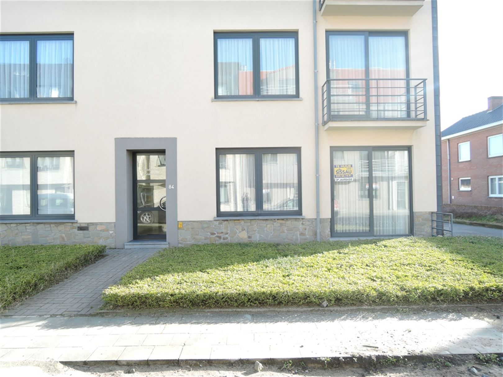 Gelijkvloers appartement met garage box foto 17
