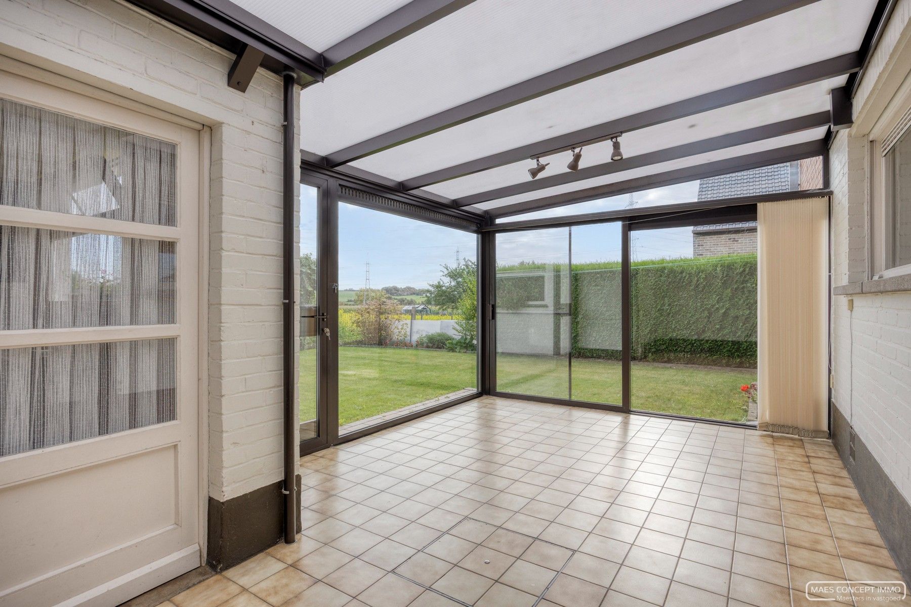 Te renoveren woning te koop te Anzegem met prachtig verzicht foto 11