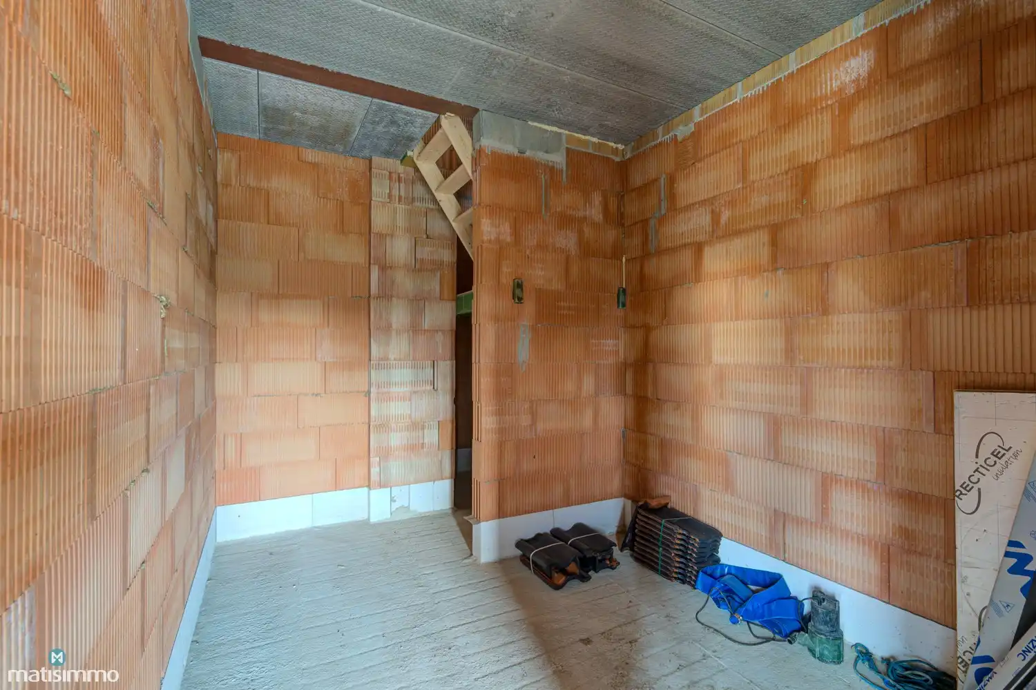 RUSTIG GELEGEN CASCO NIEUWBOUWWONING NABIJ HET GROEN TE OUDSBERGEN foto 13