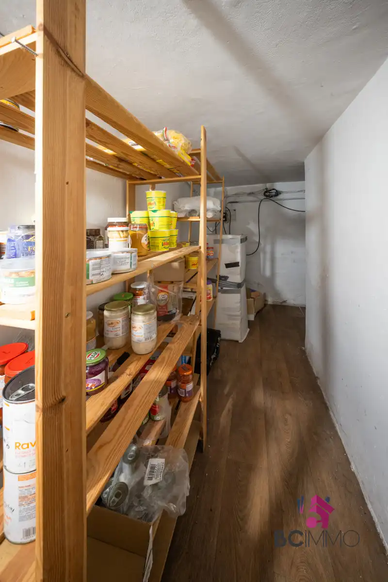 Ruime woning op een perceel van 8are in Houthalen-Oost foto 16