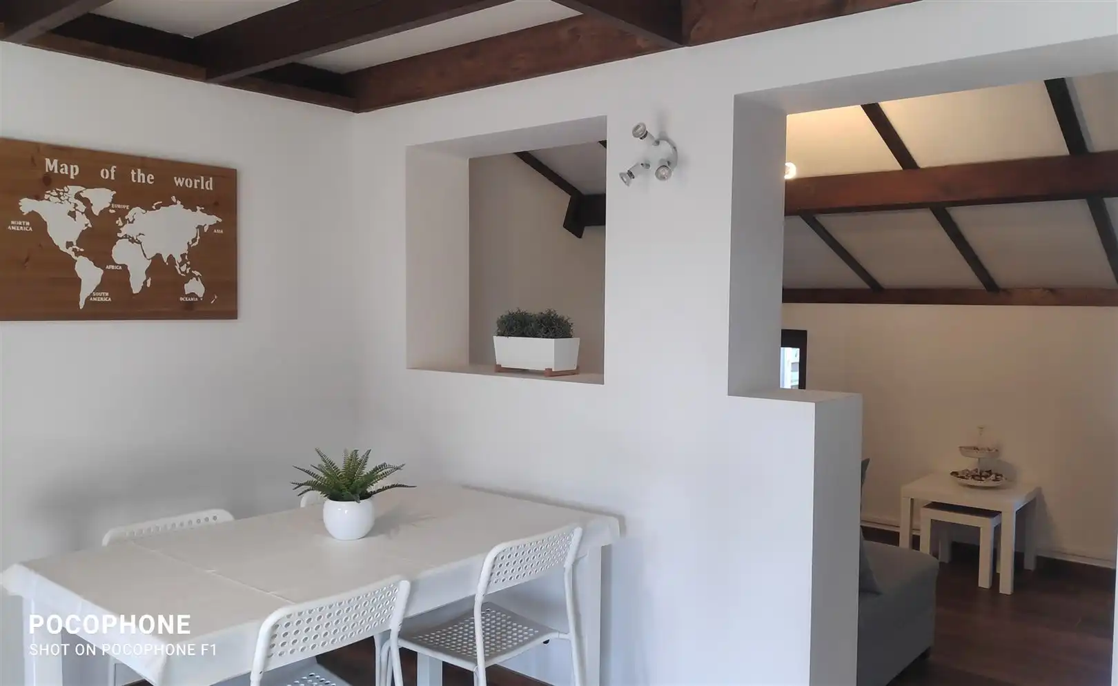 Mooi bemeubelde woning foto 9