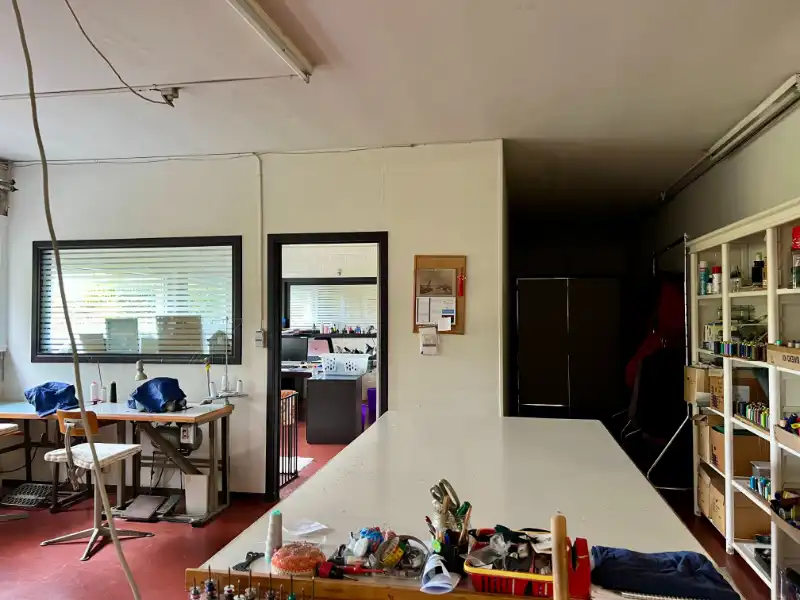 BEDRIJFSGEBOUW - OPSLAGRUIMTE 520 m² MET PARKING foto 8