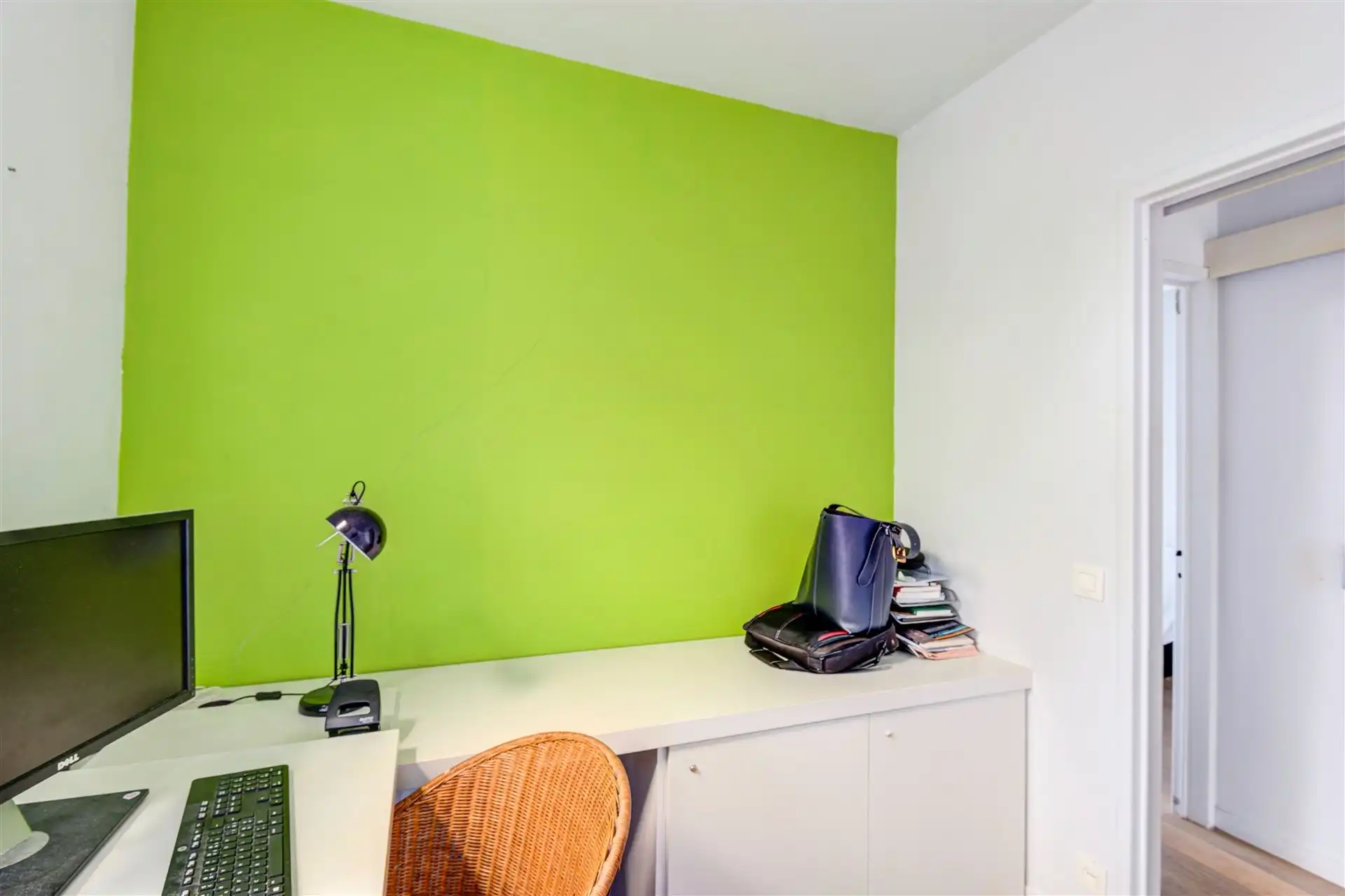 Licht ruim appartement met 2 slaapkamers en terras  foto 16