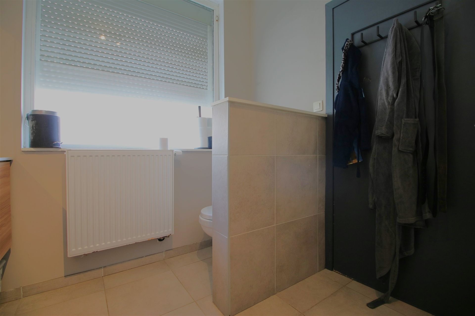 Vernieuwde woning in centrum Ruisbroek foto 13