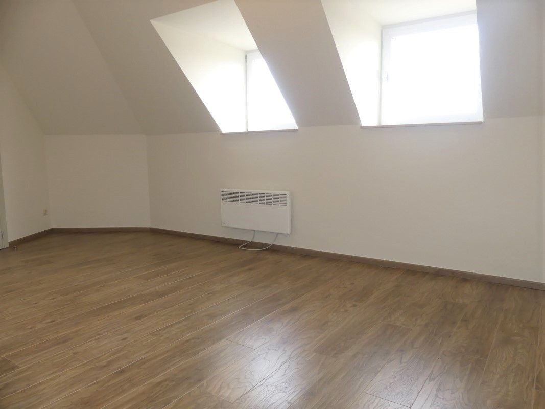 Ruim dakappartement met 2 slaapkamers en garage foto 10