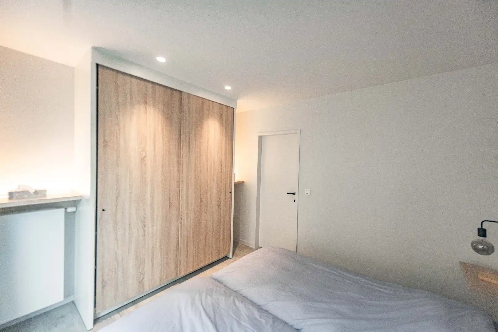Vernieuwd luxueus appartement met 2 slaapkamers foto 13