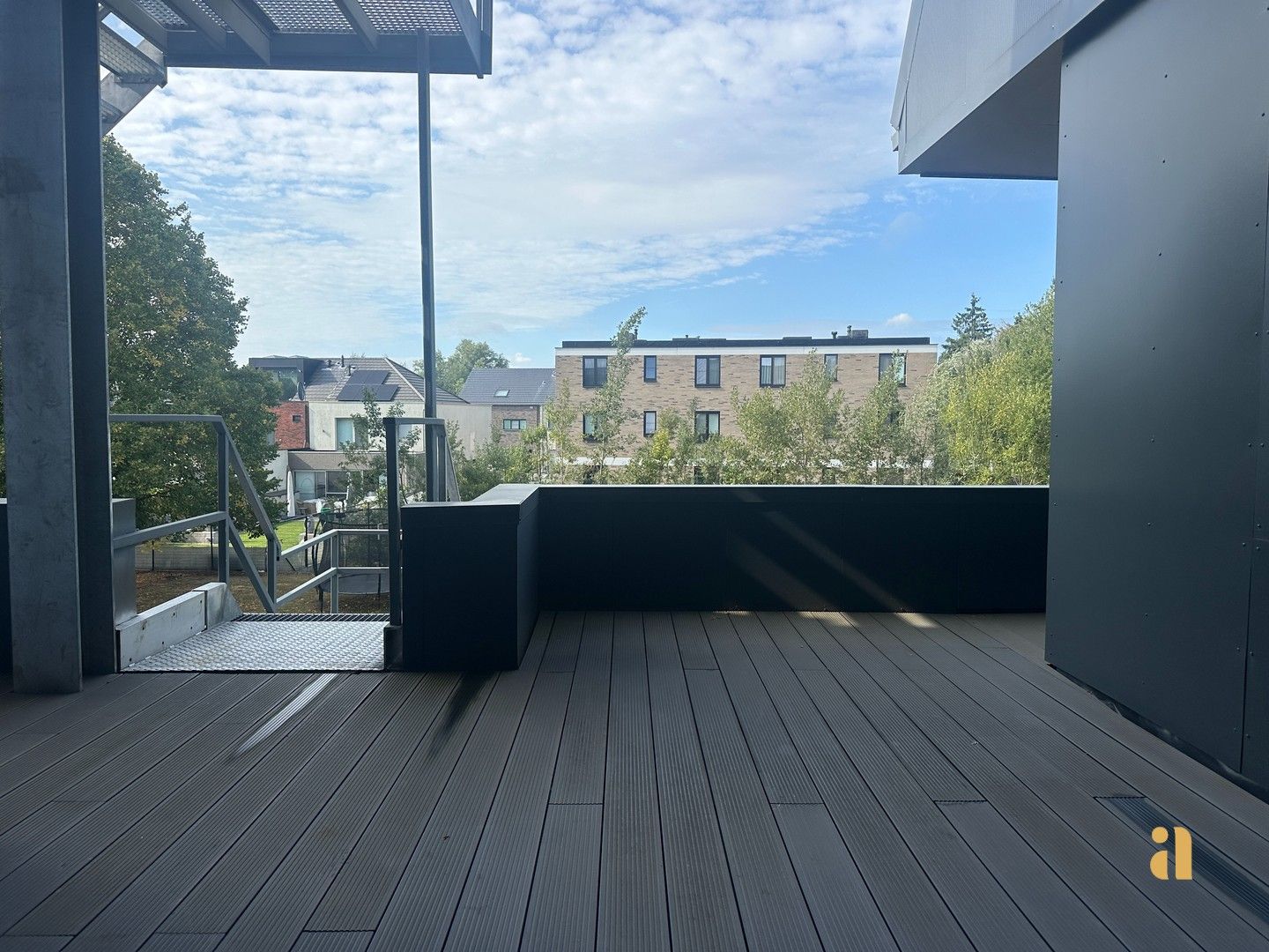 Creëer uw eigen thuis in dit lichtrijke casco appartement foto 16