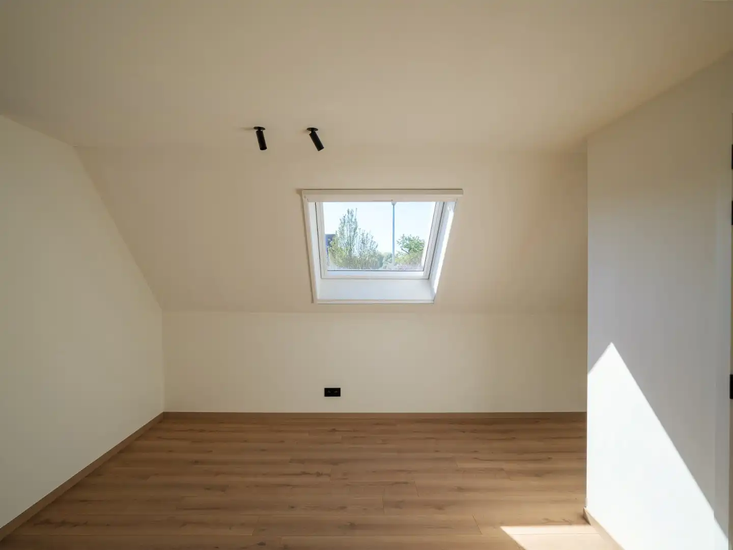Open bebouwing met 5 slp. en tuin te Drongen   foto 15