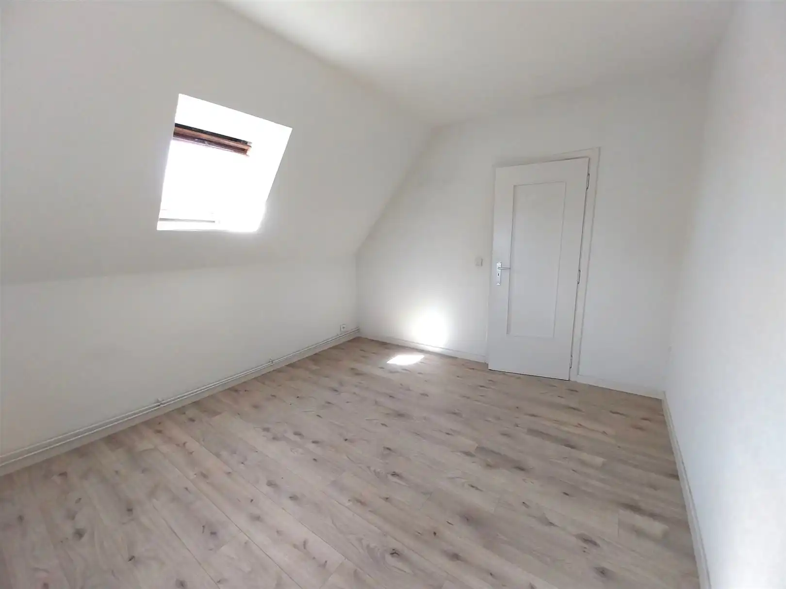 TE HUUR: Appartement met 1 slaapkamer in Beringen! foto 7