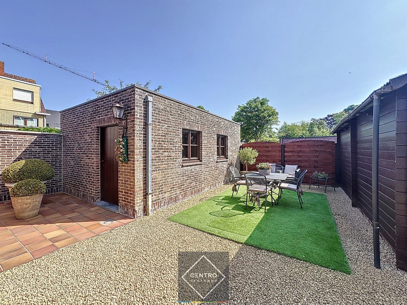 PERFECT ONDERHOUDEN woning met 3  à 4 slpks en 2 garages! foto 25