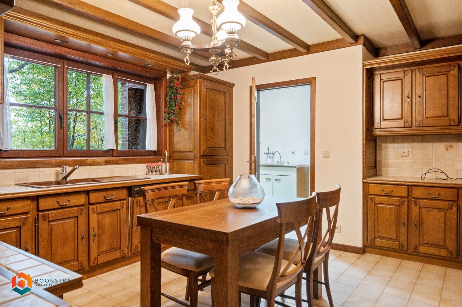 Te renoveren villa met 4 slpkrs op toplocatie in Beerzel foto 7