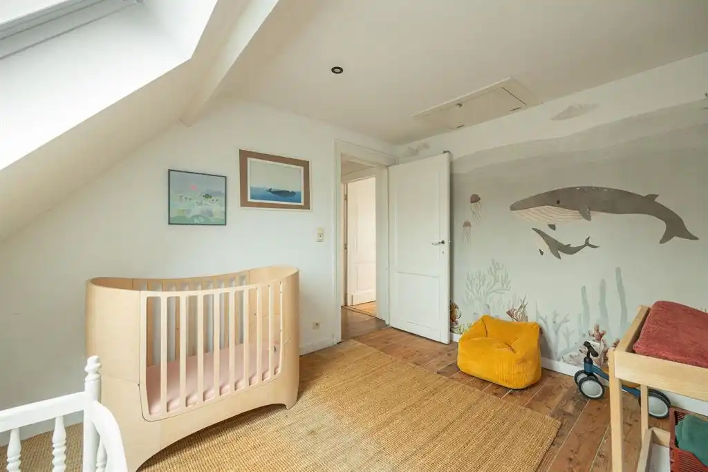 Sfeervol, instapklaar herenhuis met 4 slaapkamers & mediterraanse tuin in hartje Harmoniewijk foto 22