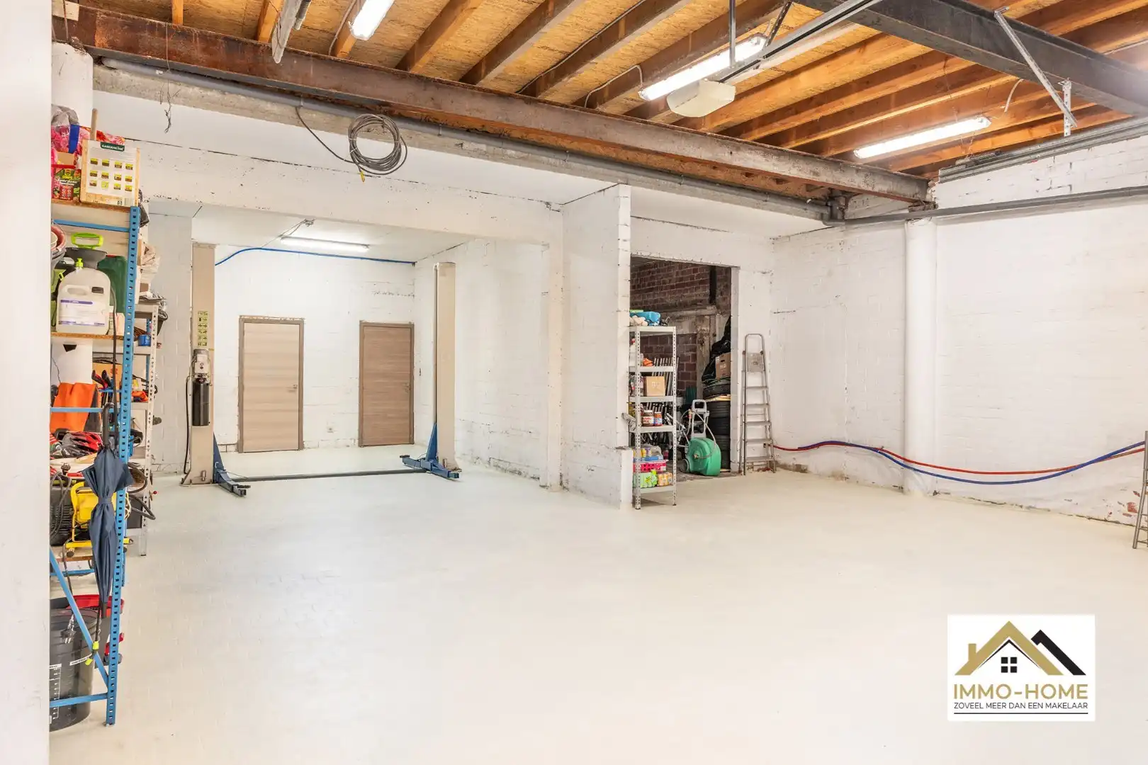 Instapklare woning met 4 slaapkamers EN groot atelier! foto 2