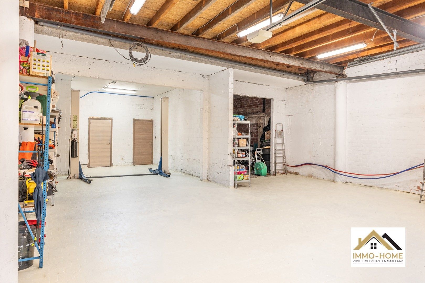 Instapklare woning met 4 slaapkamers EN groot atelier! foto 2