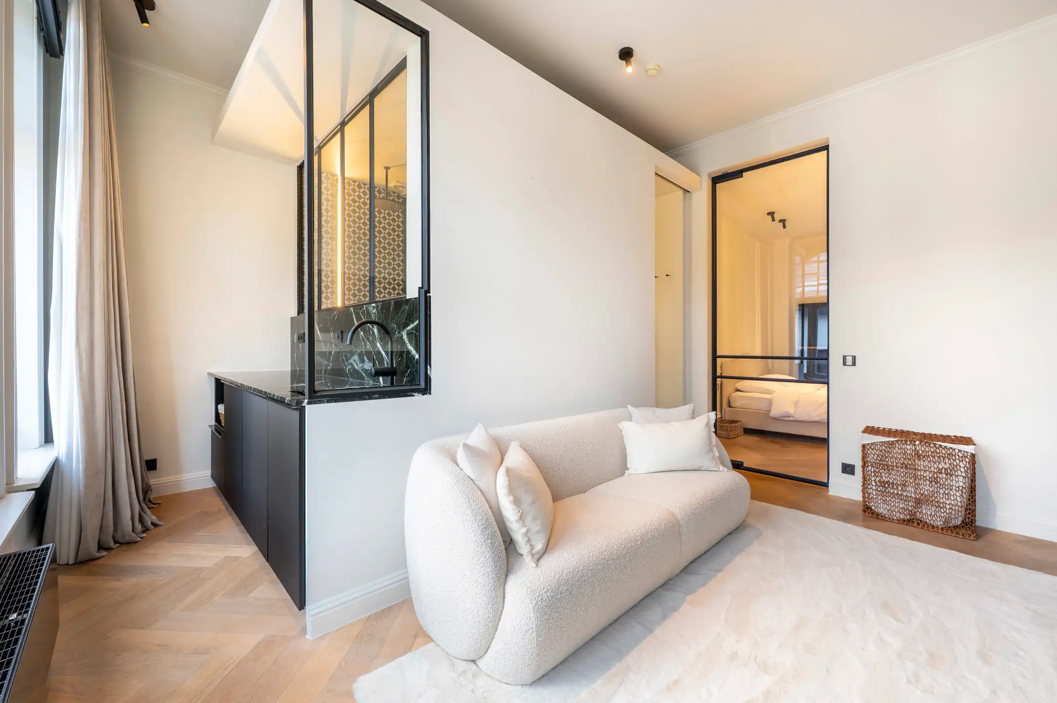 ANTWERPEN - Bijzonder herenhuis foto 15