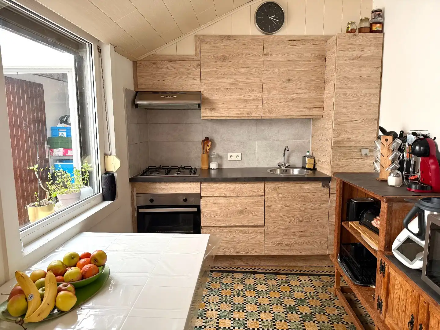 Instapklare rijwoning in het hart van Harelbeke met uitweg voor fietsen foto 10