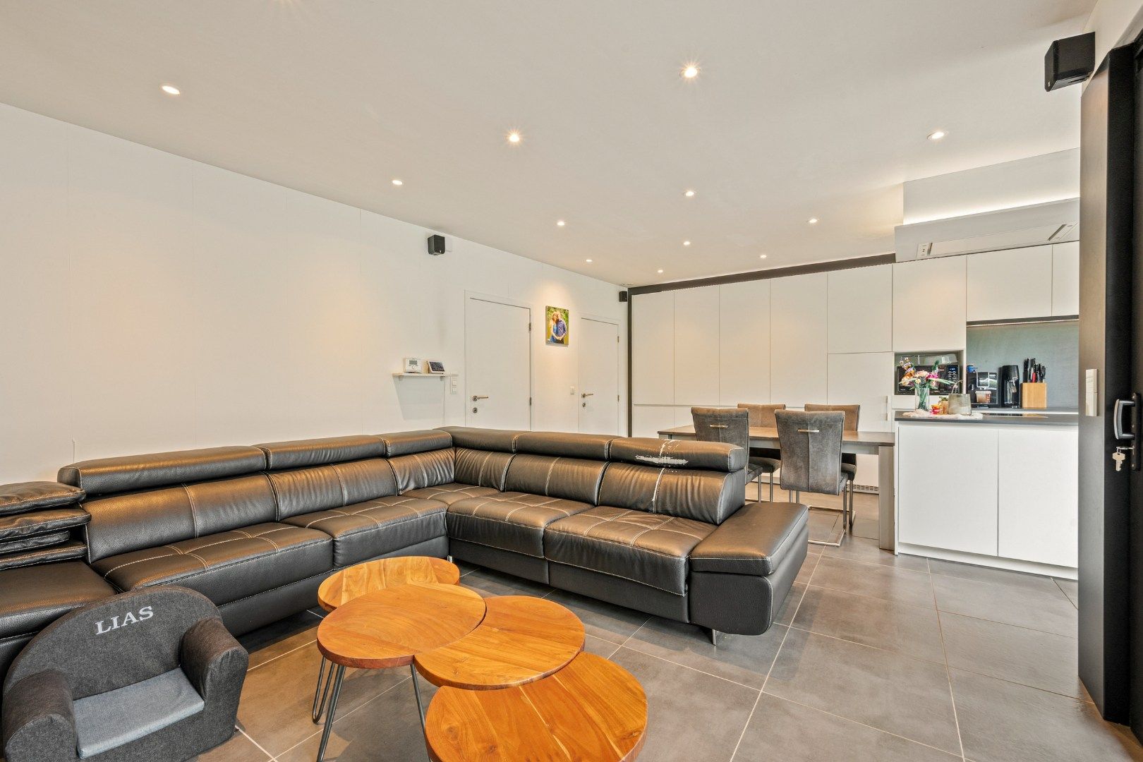 Instapklare, energiezuinige woning (2017) met zuidgerichte tuin en garage – centrum Ieper foto 5