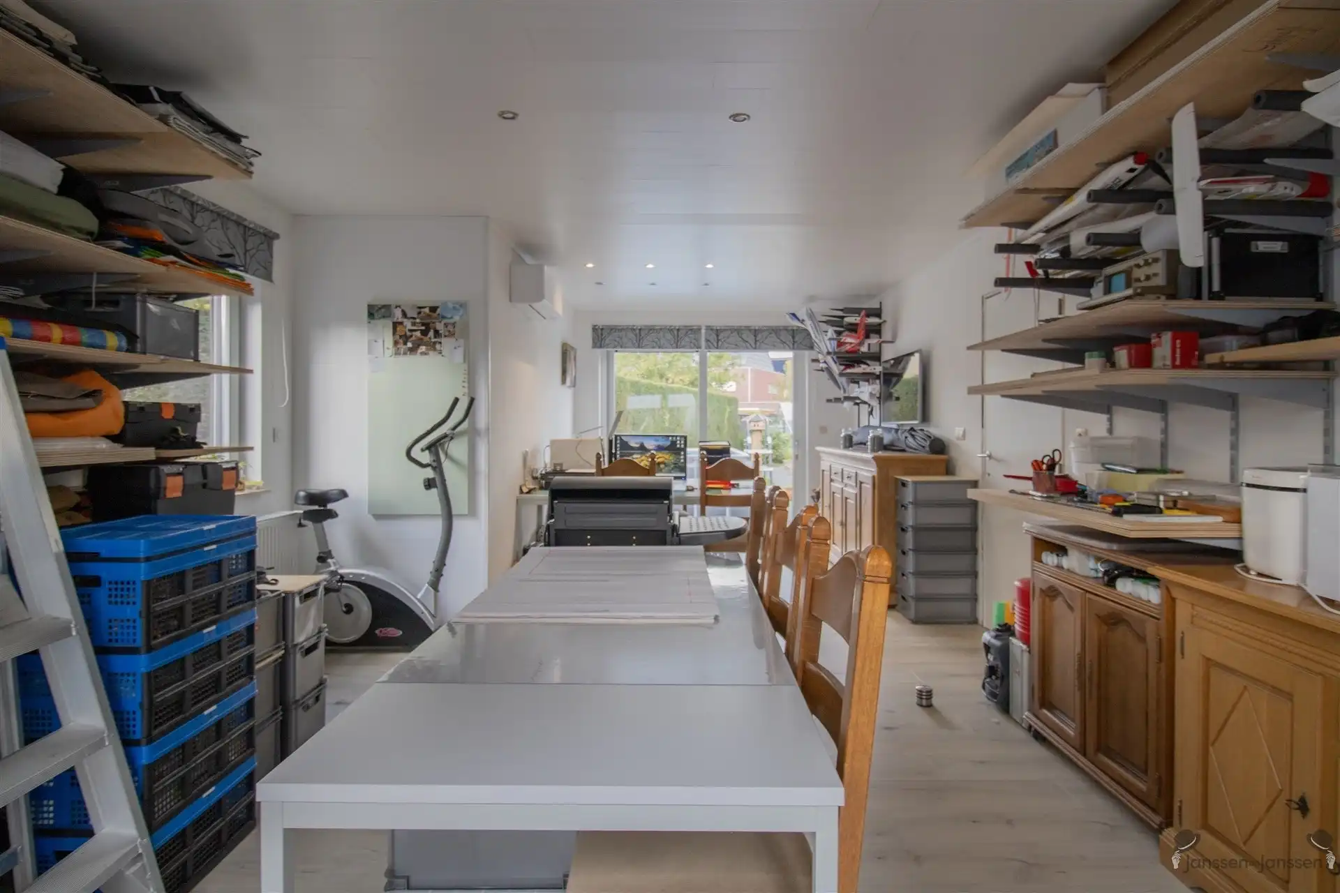 Ruime energiezuinige en instapklare woning met 3 à 4 slaapkamers. foto 9