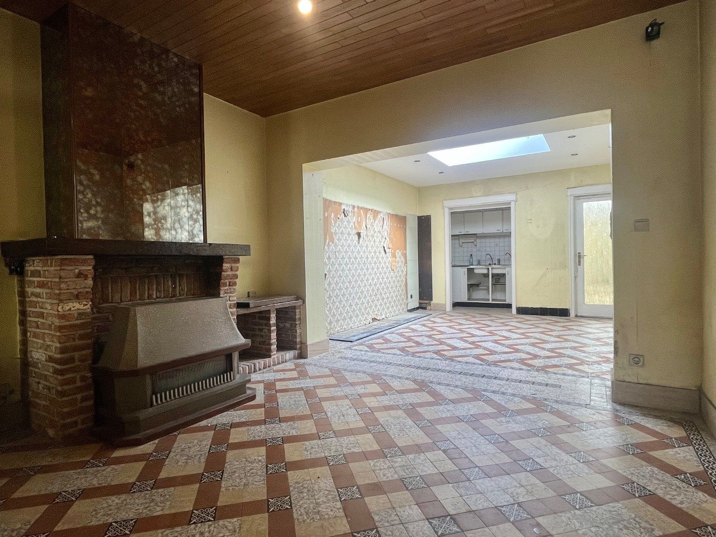 Op te frissen woning op ideale ligging!  foto 4