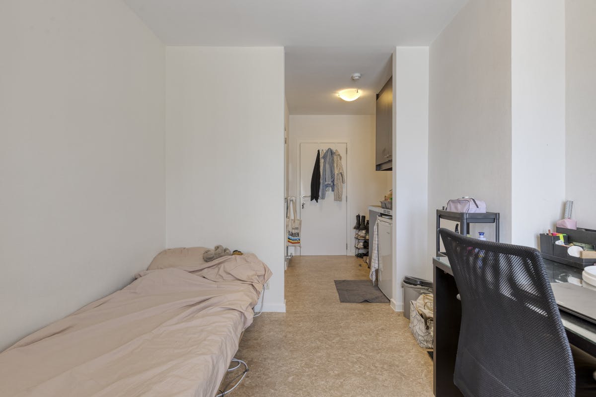 Uniek pand met appartement en 3 studentenkamers in Sint-Michiels foto 15