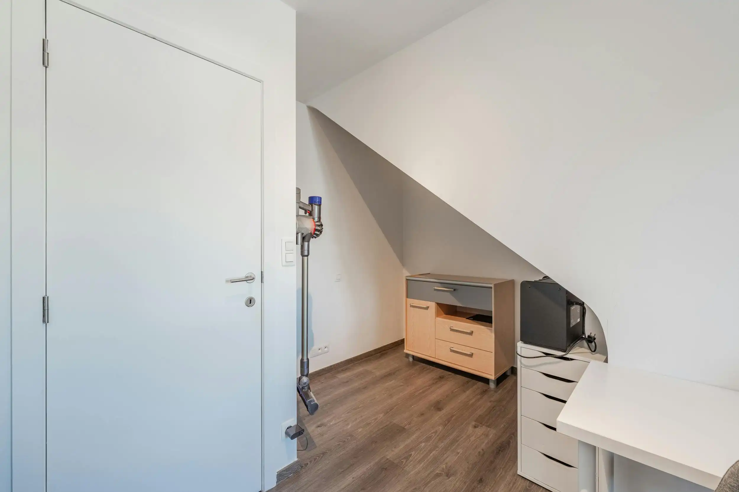 Duplex appartement met 2 slaapkamers met terras te Gistel foto 17