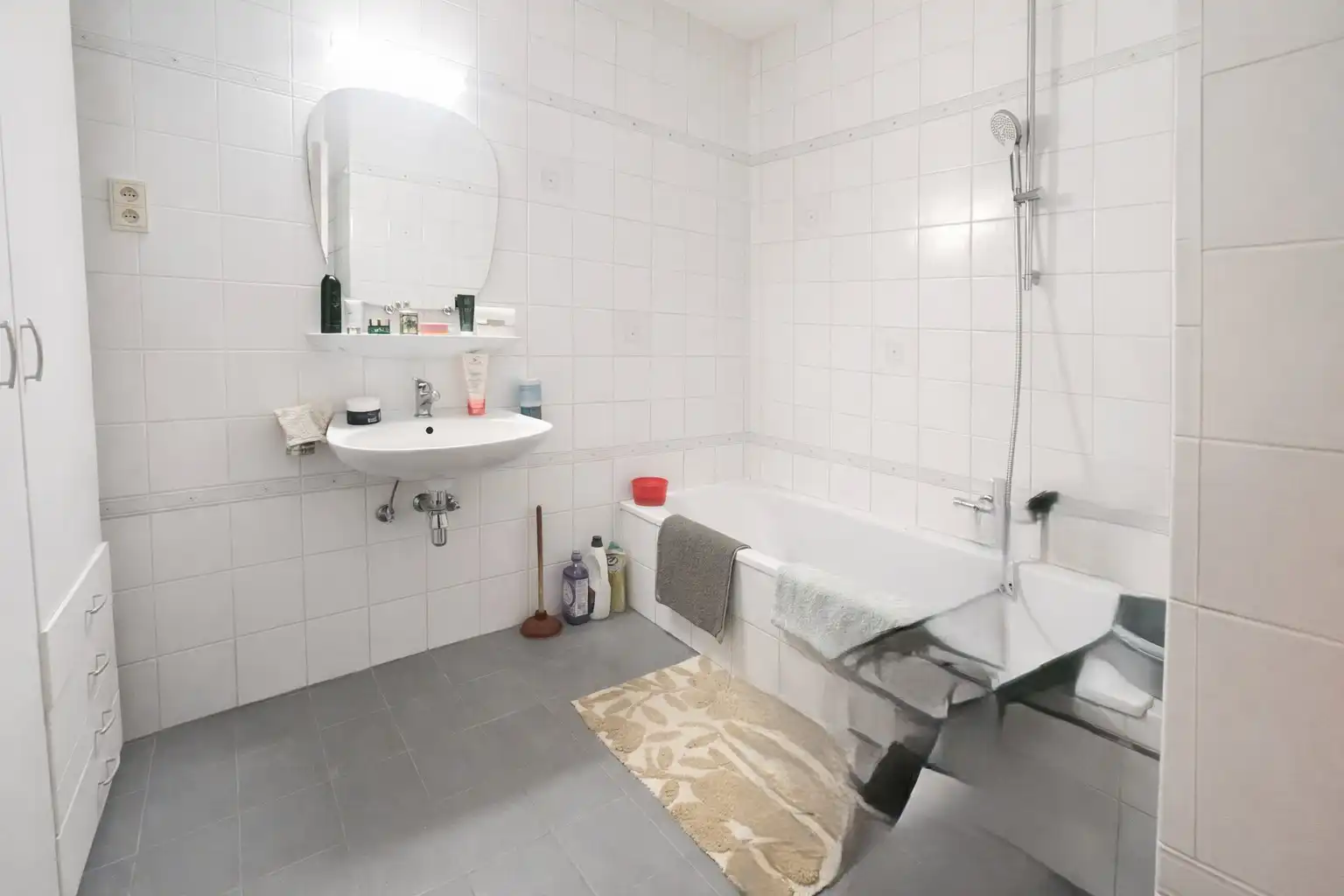 Gelijkvloers appartement met tuin en garagebox foto 7