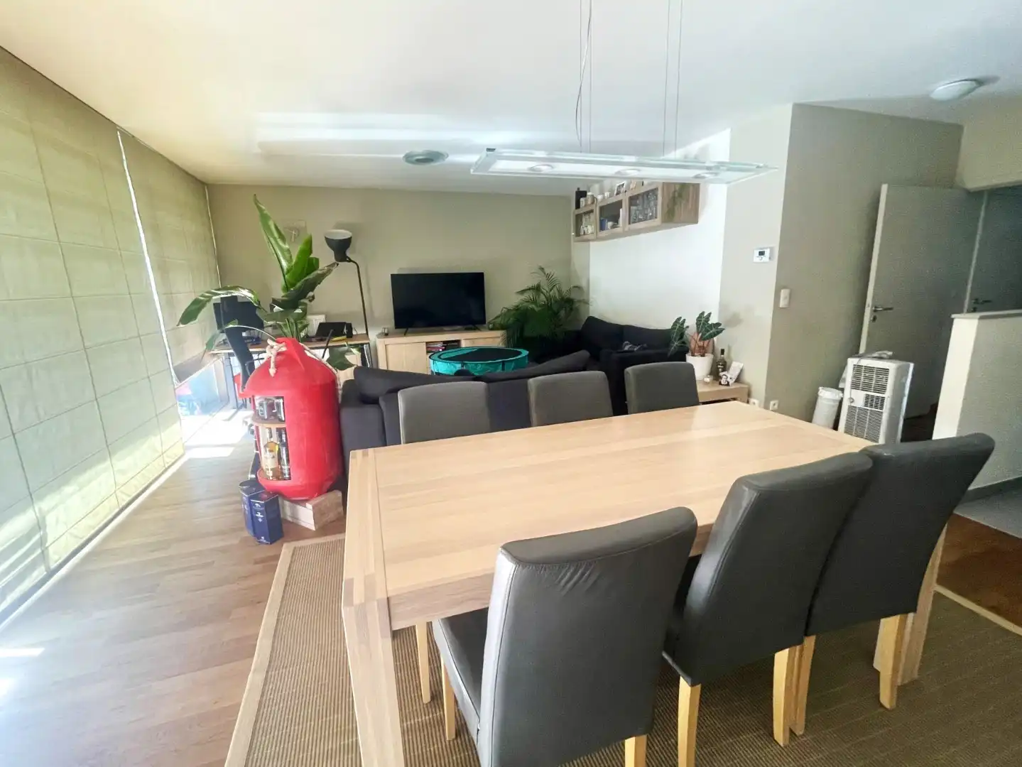 Gelijkvloersappartement met tuin nabij Sint-Pietersstation foto 4