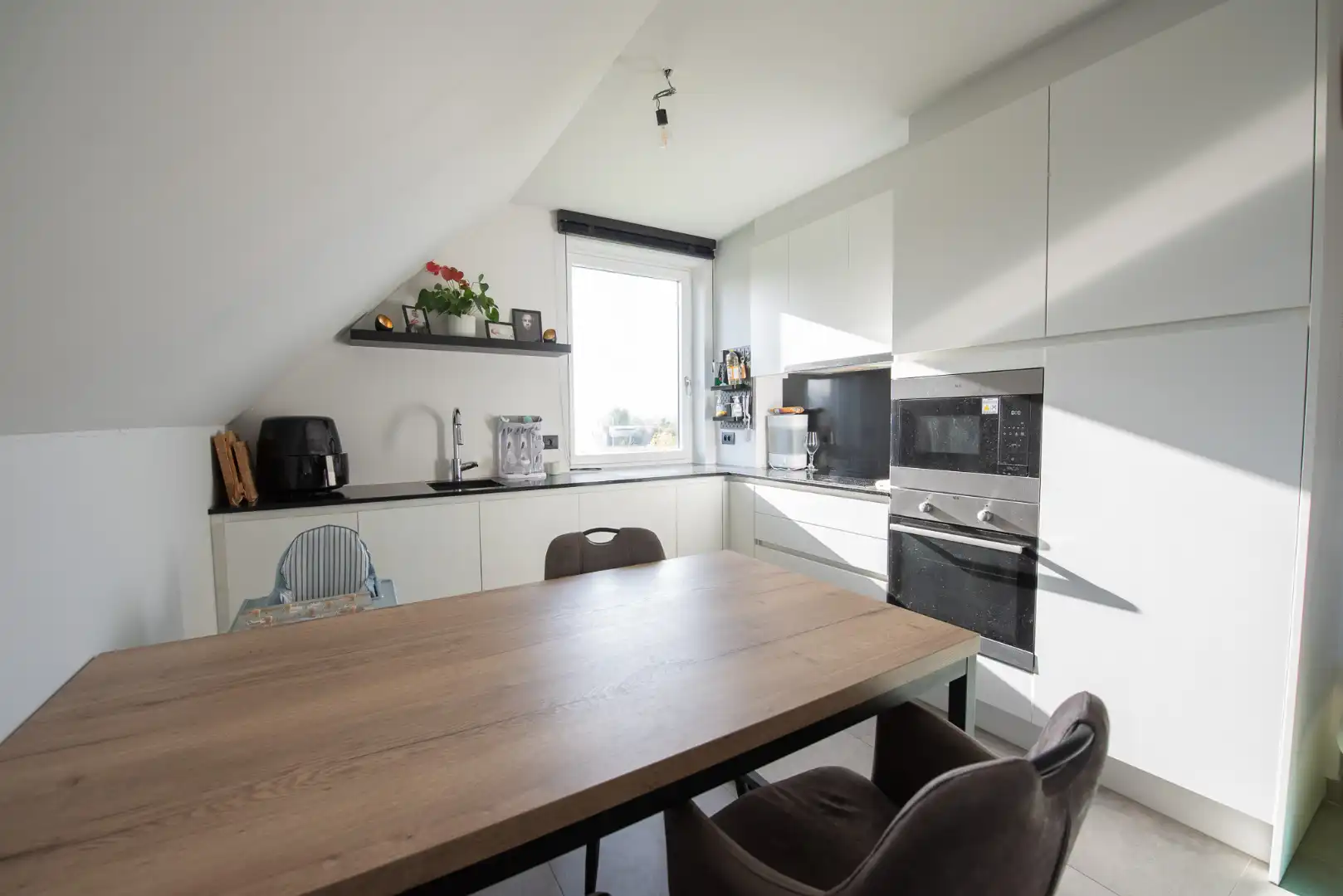 Recent nieuwbouwappartement met ruim terras te koop in Zulte (Machelen) foto 4