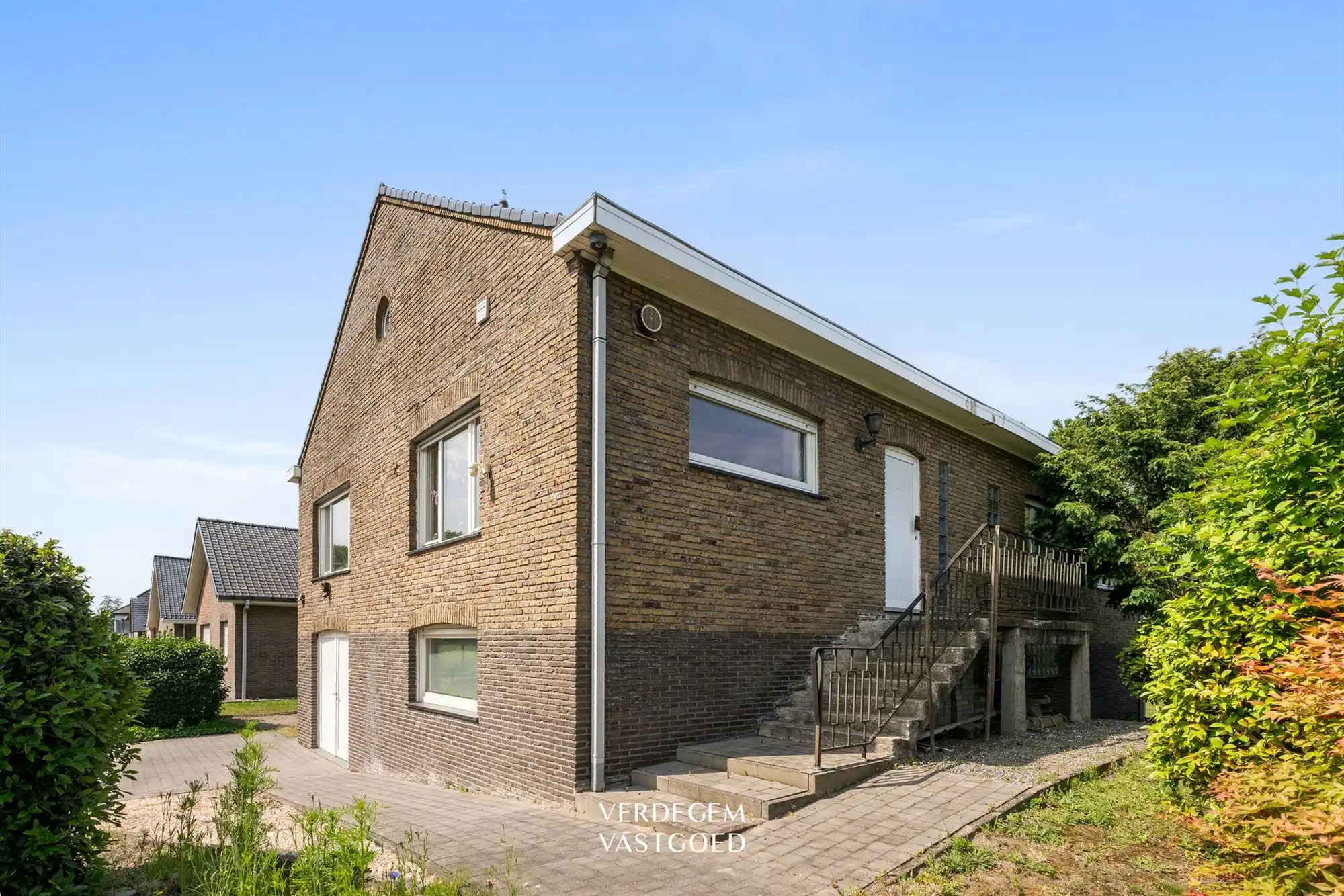Verrassend ruime woning met 3 slaapkamers, grote kelder, zolder en tuin foto 25