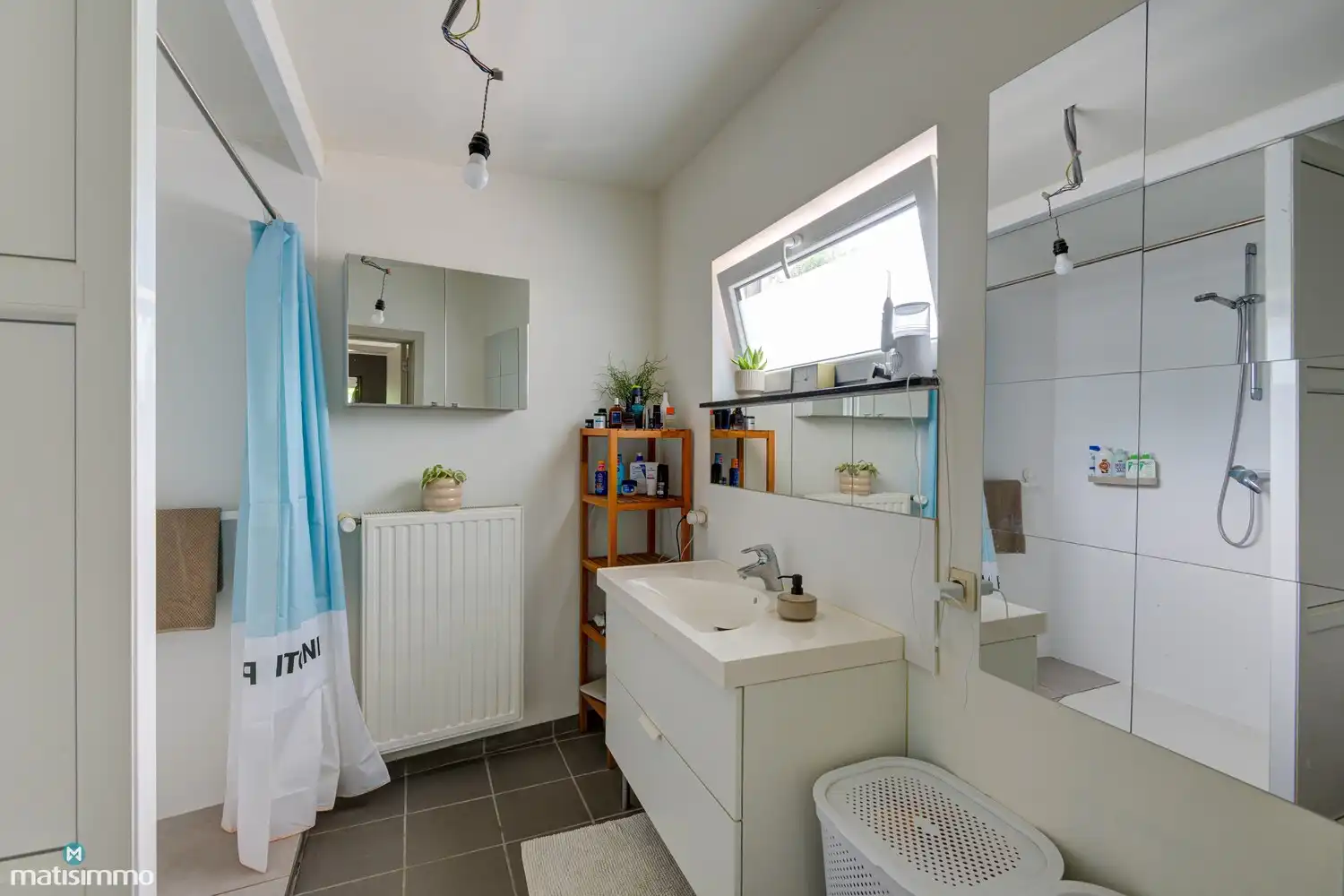 RUIME GEZINSWONING MET 2 SLAAPKAMERS EN VEEL BERGRUIMTE NABIJ HET CENTRUM TE BILZEN foto 13