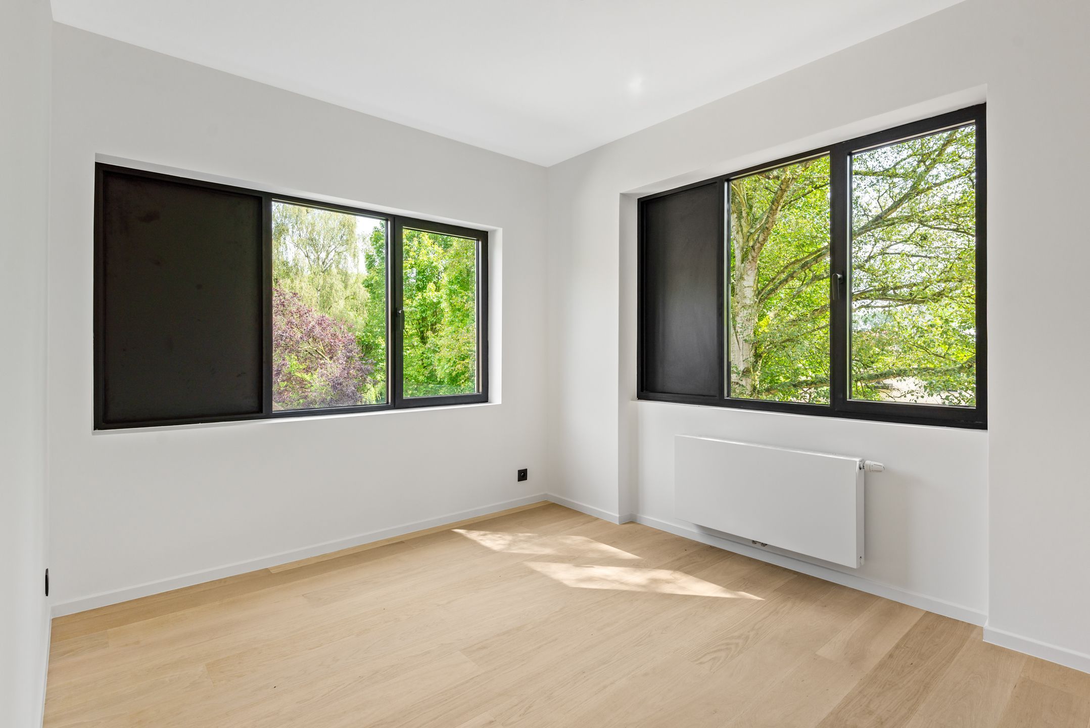 Prachtig gerenoveerde woning op toplocatie in Brasschaat ! foto 11