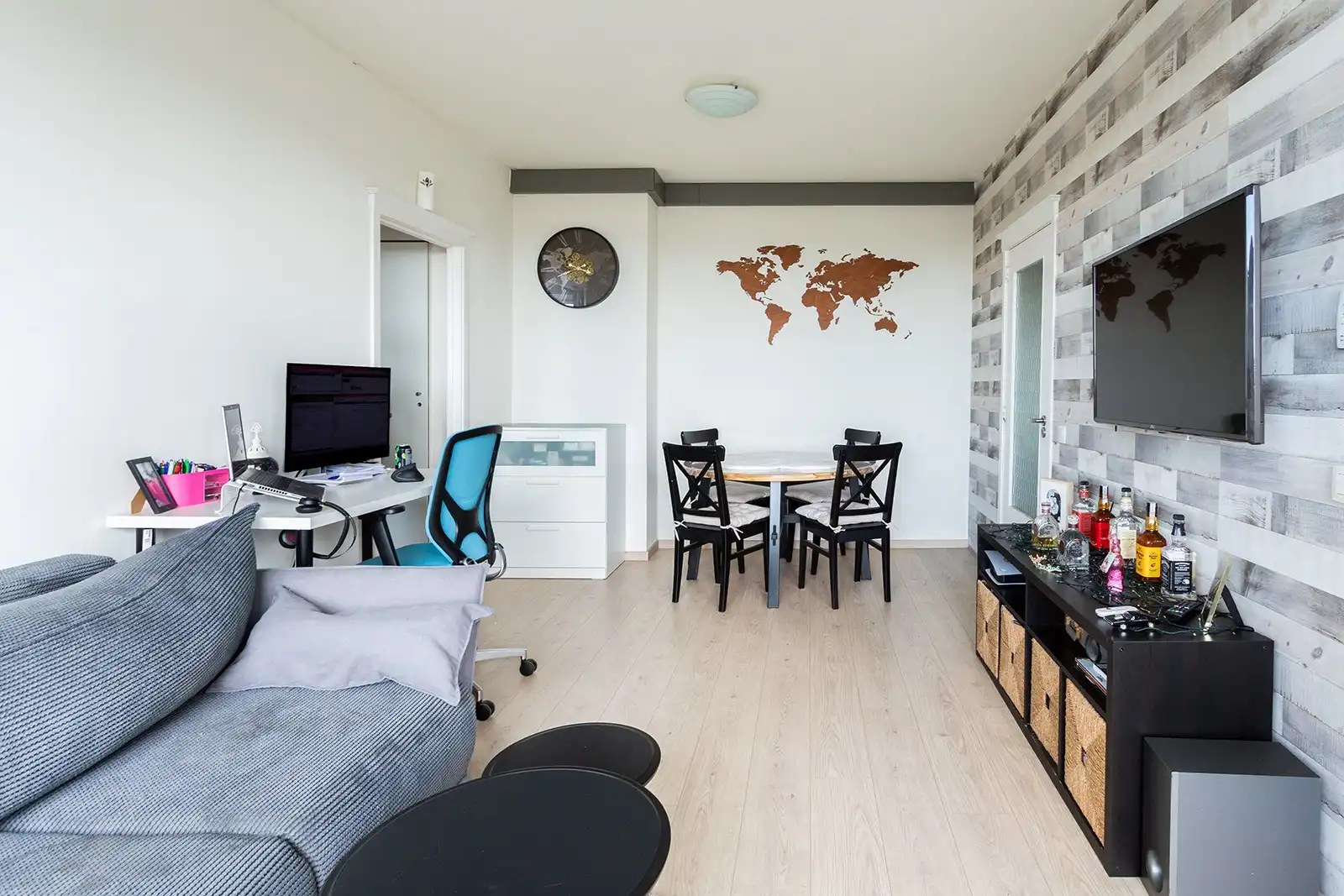 Lichtrijk appartement met ruim terras foto 15