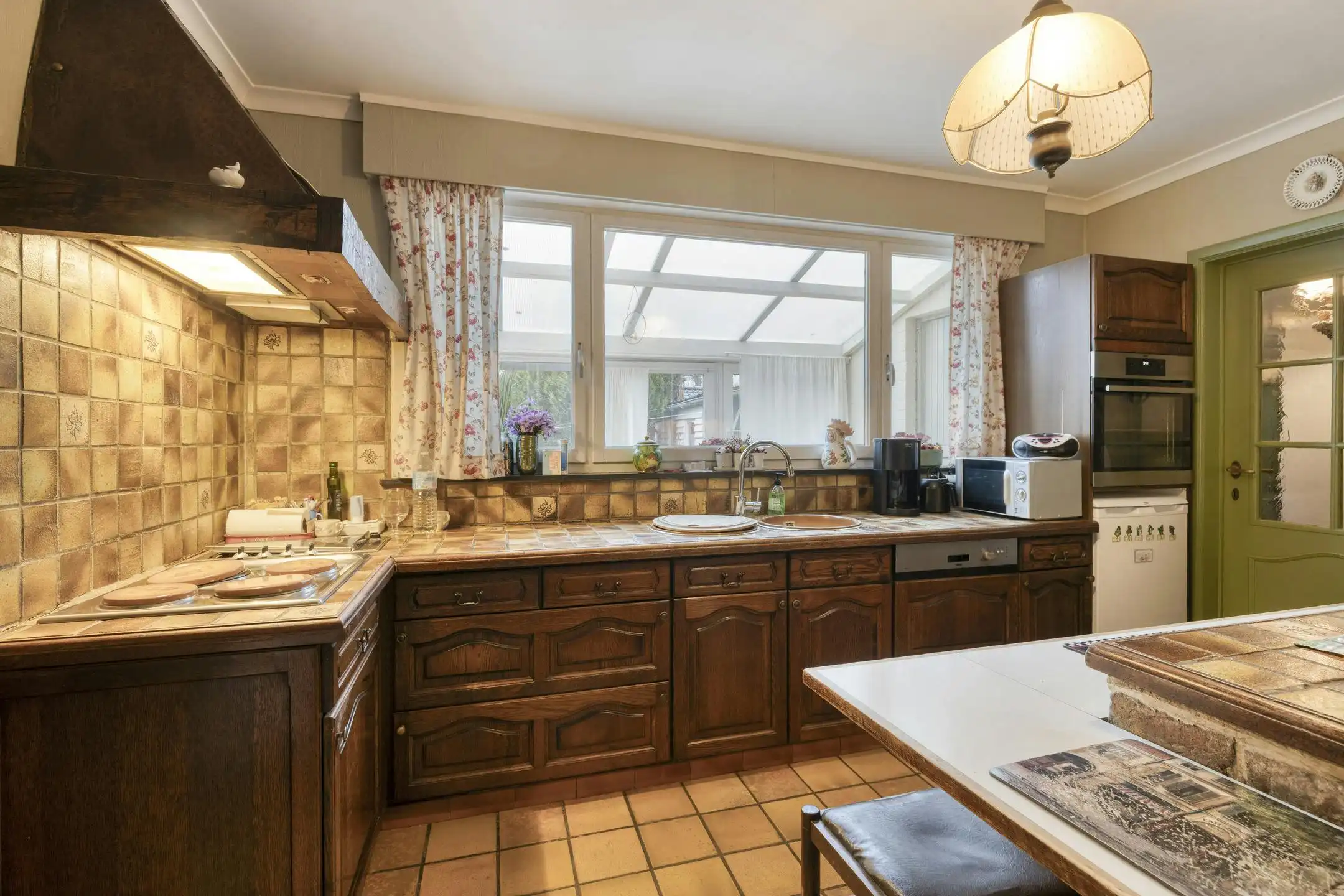 Halfopen bebouwing (4 slpk) te Sint-Andries in doodlopend straat  foto 10