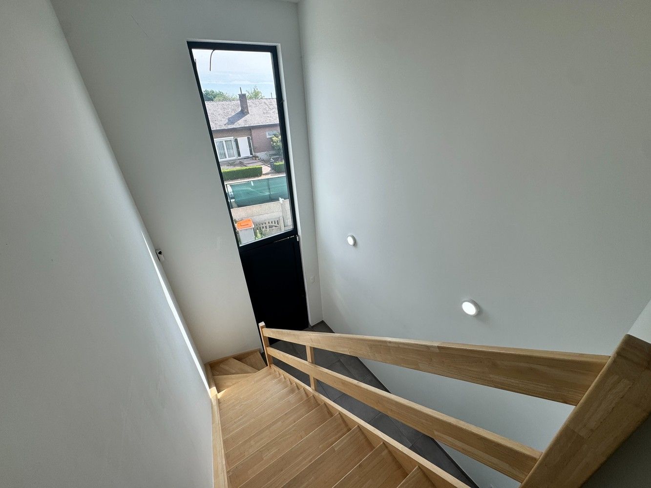 Exclusieve, instapklare woning met modern comfort in het hart van Lanaken foto 11