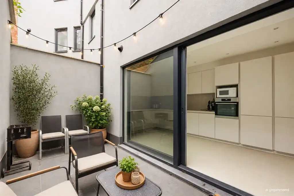 Kwalitatief gerenoveerd huis met 6 SLK foto 6
