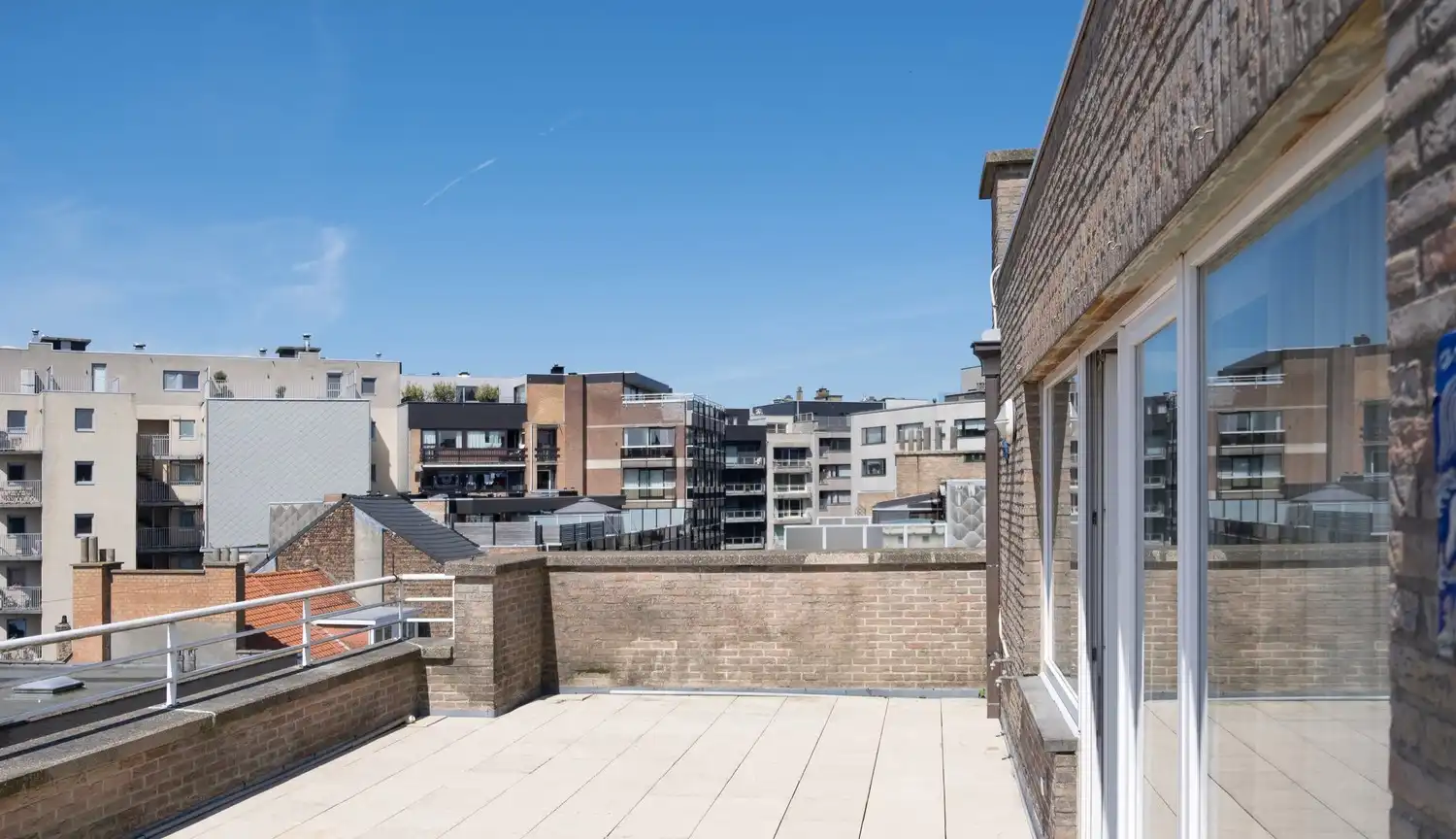 RESIDENTIE FENIKS foto {{pictureIndex}}